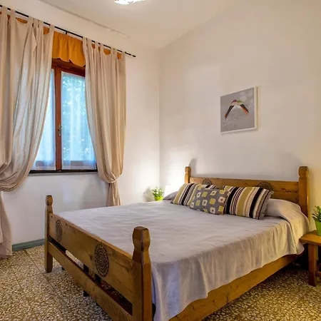 Meridiana Isola Rossa (Sassari)